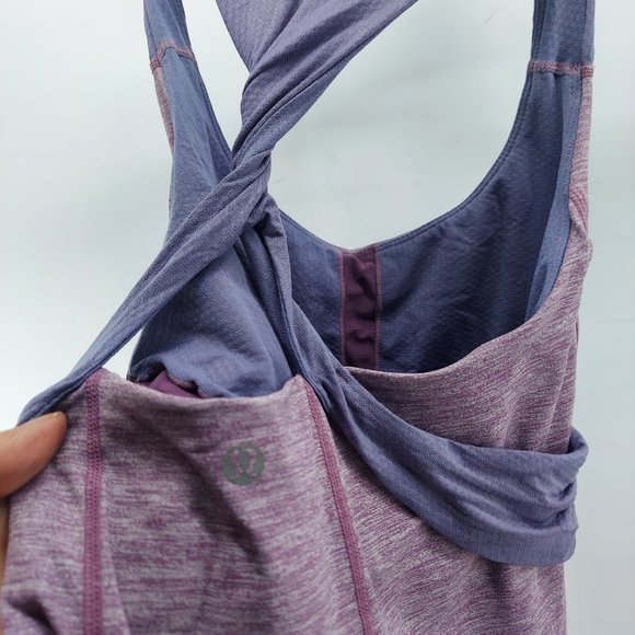 Lululemon Women’s Spin Me Twist Back Heathered lilacTank Top Shelf Bra - Picture 8 of 10